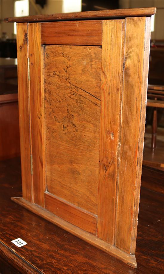 Small corner cupboard with panelled door(-)